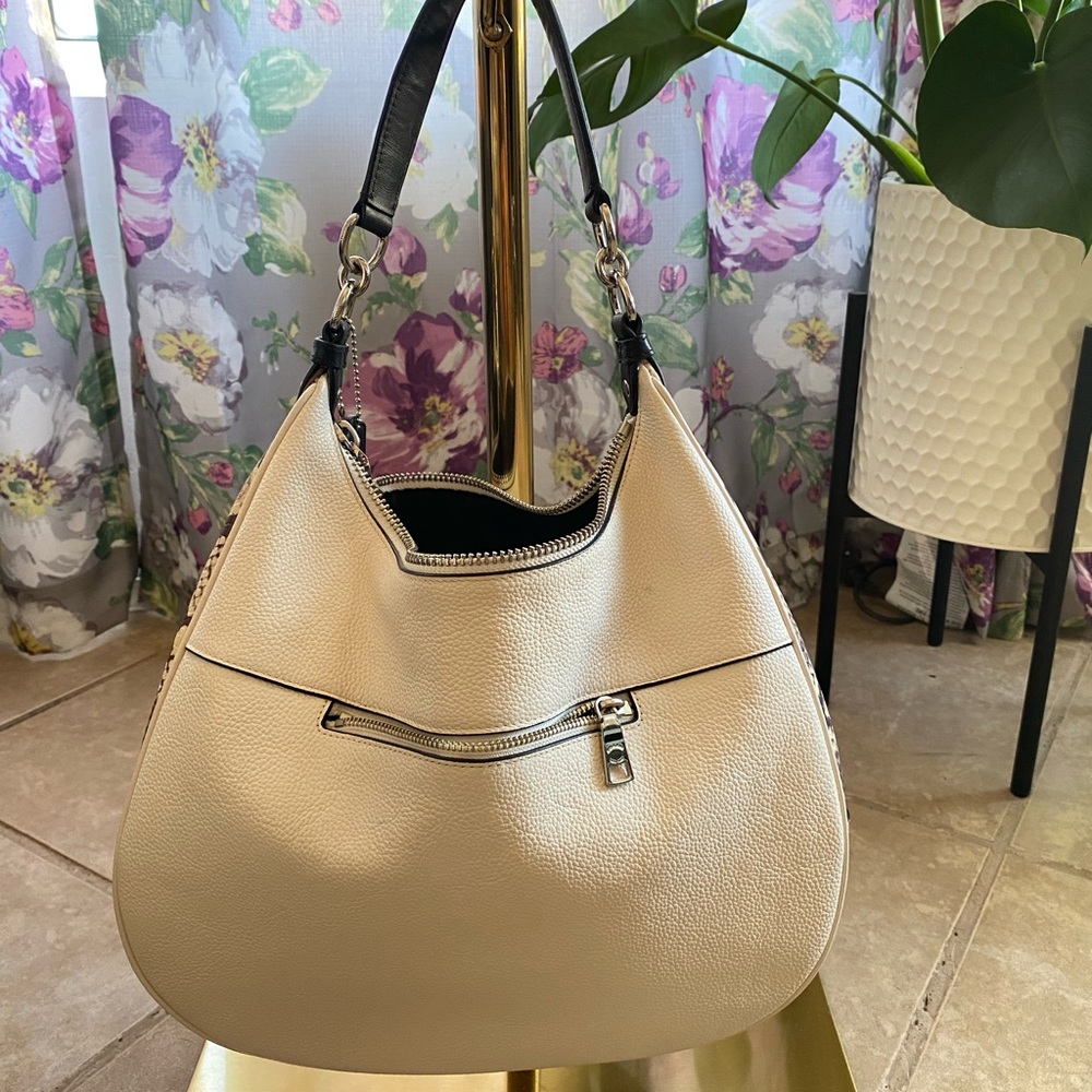 Coach Handbag 👜 - Picture 4 of 7